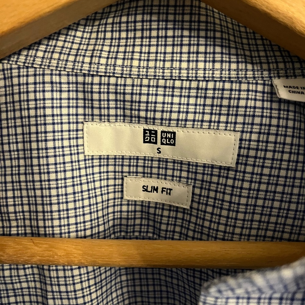 Uniqlo Button Down - Picture 3 of 4